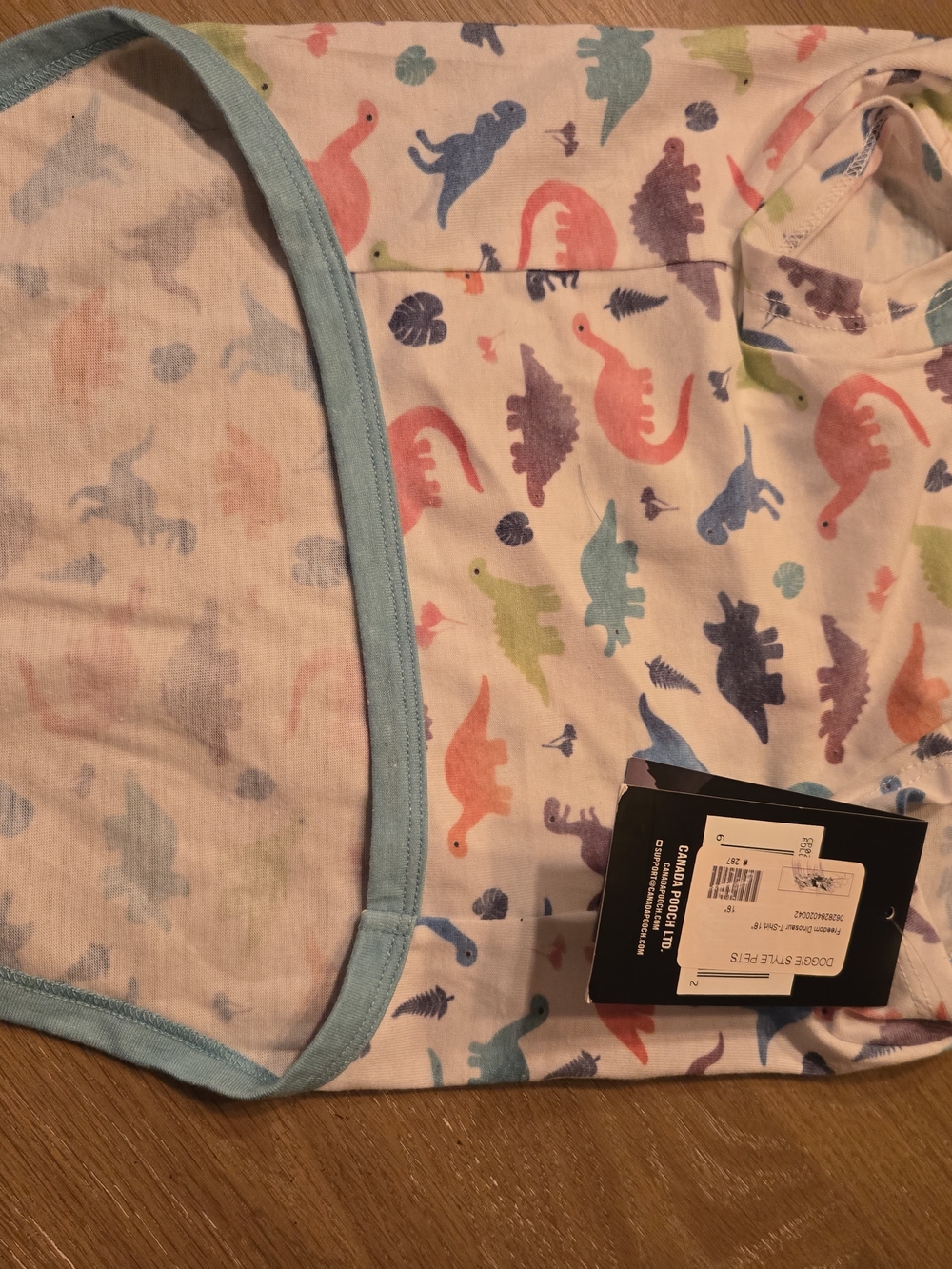 Canada Pooch Dig Freedom Dinosaur Pocket T-shirt 18 Inch New For 25-33 Lbs - Picture 5 of 6